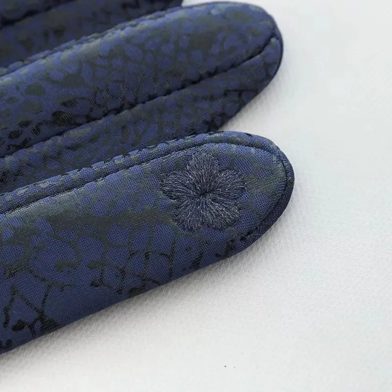 Venola Embossed Gloves