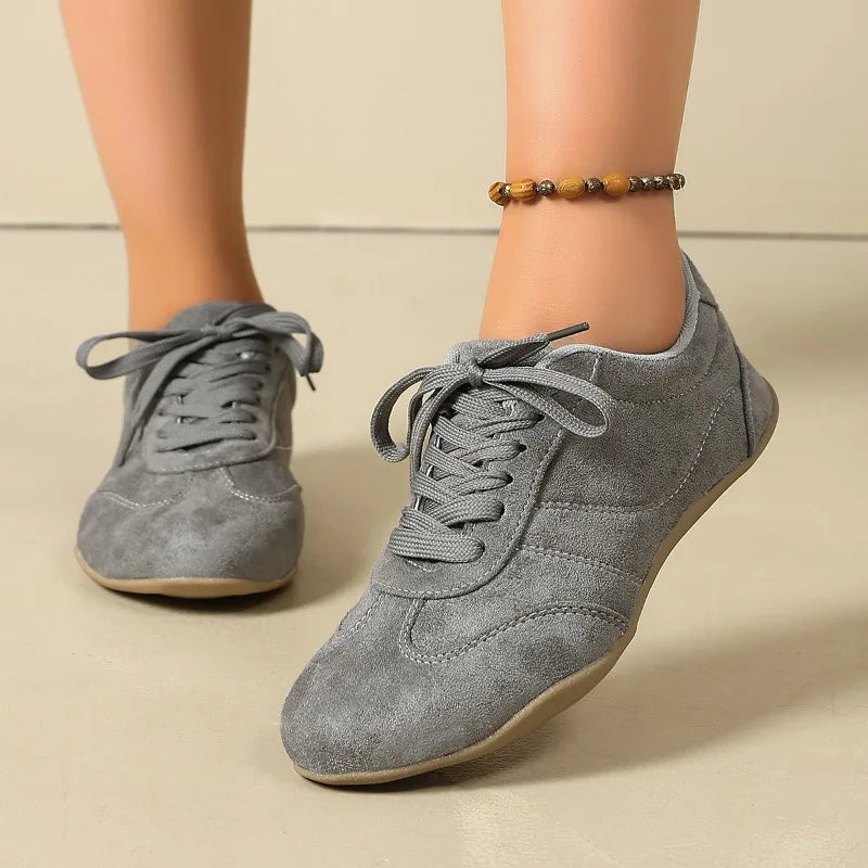 Tessa Marais Sneakers