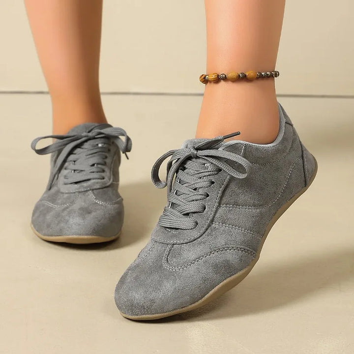 Tessa Marais Sneakers