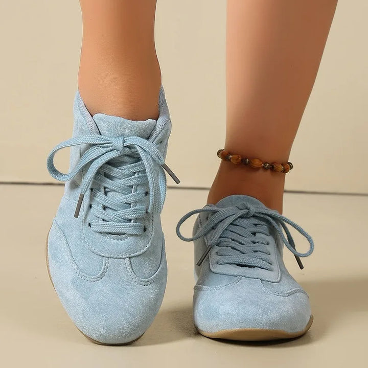 Tessa Marais Sneakers