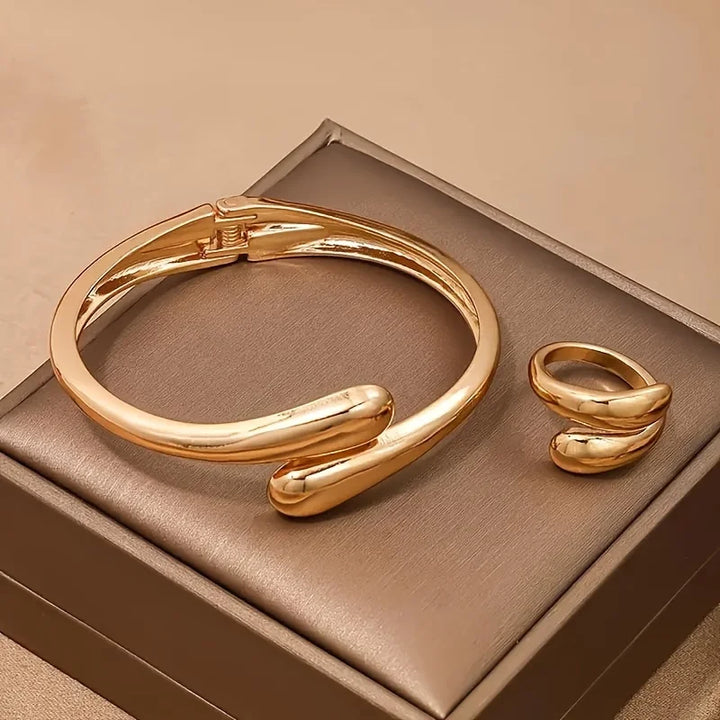 Castore Jewellery Set
