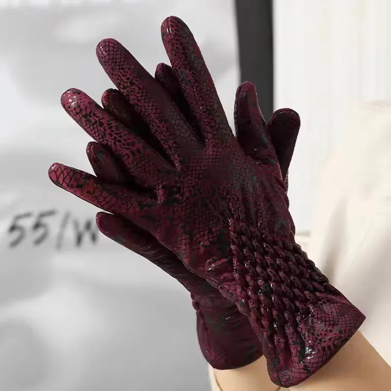 Venola Embossed Gloves