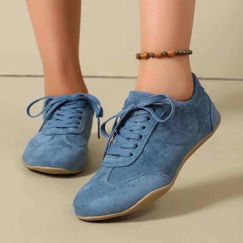 Tessa Marais Sneakers